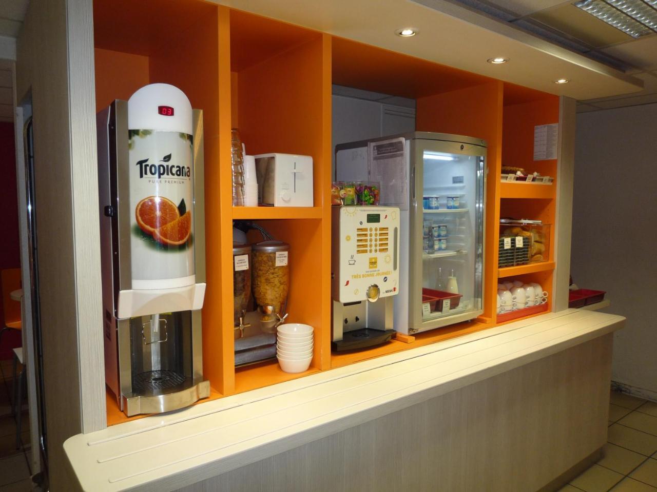 南瓦朗斯普瑞米尔经典酒店 外观 照片